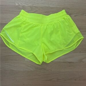 Lululemon Hotty hot shorts 2.5”